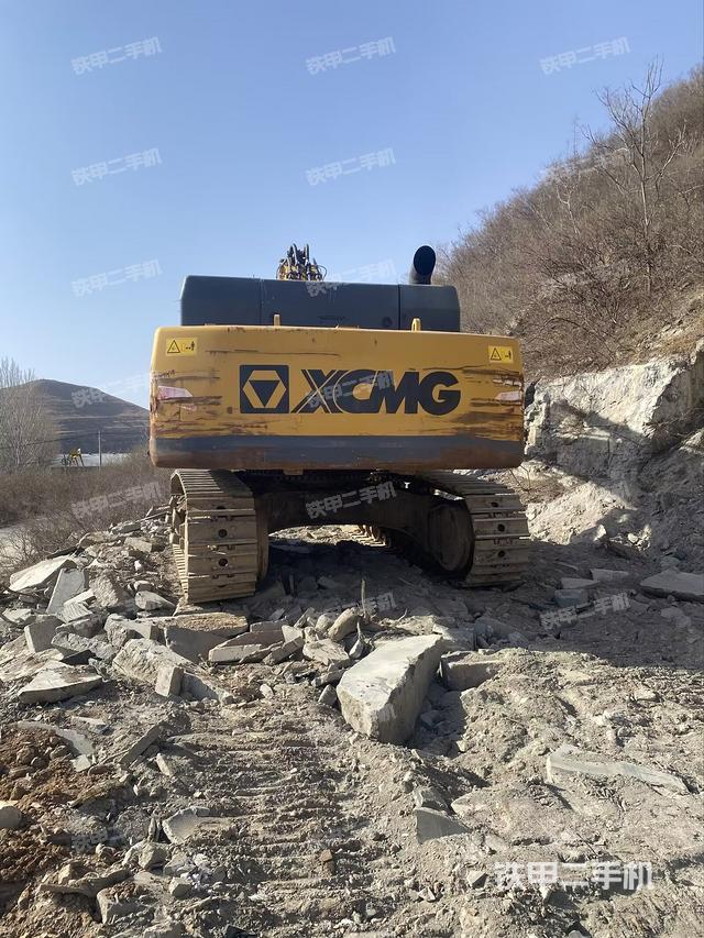 驾驶室顶部（整机外观）