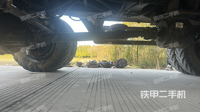 单侧履带整体（整机外观）