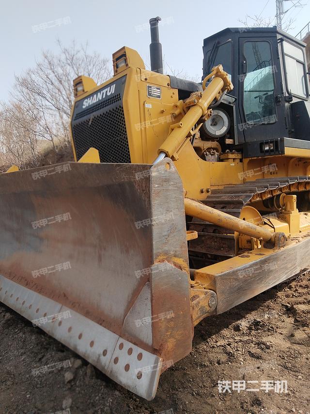 山推SD22标准型推土机