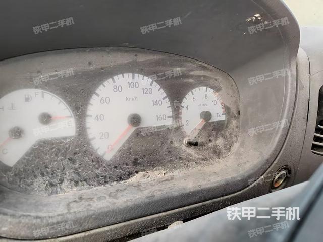 驾驶室操作台（设备外观及核心部件）