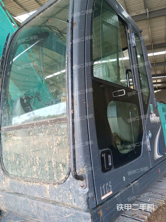 駕駛室左前45度（駕駛室部分）