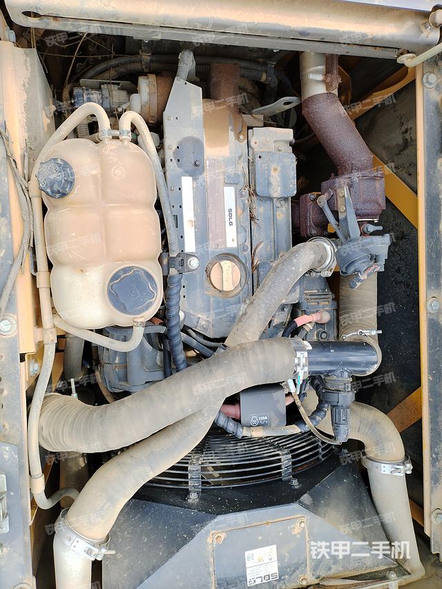 发动机整体俯视（整机外观）