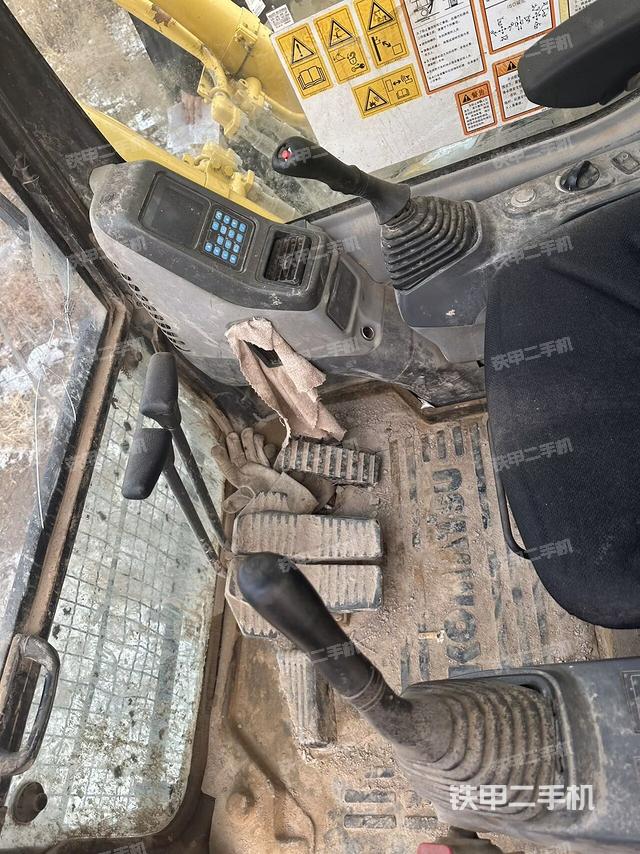 驾驶室整体（整机外观）