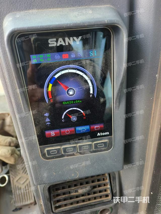 驾驶室整体（整机外观）