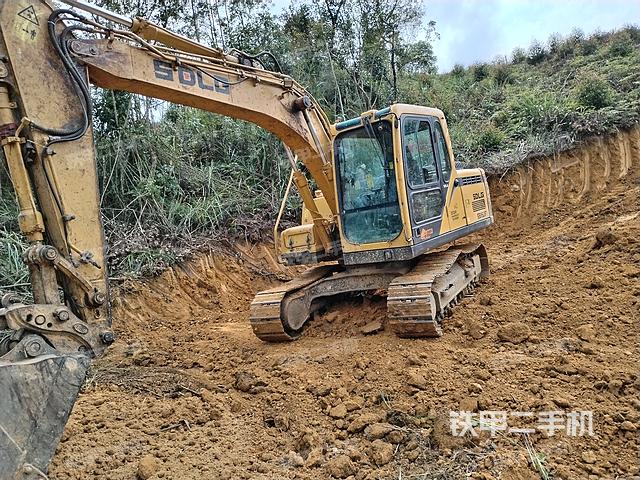 驾驶室整体（整机外观）