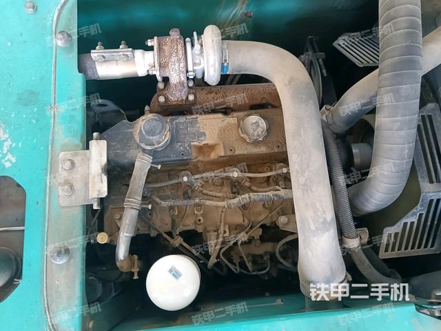 發(fā)動(dòng)機(jī)室（上車部件）