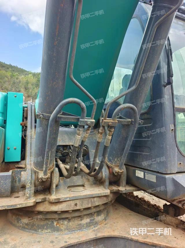 驾驶室整体（整机外观）