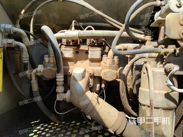 液压泵斜45 左（大件舱室）