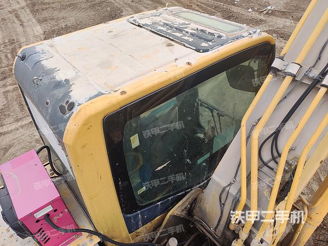 驾驶室顶部（整机外观）