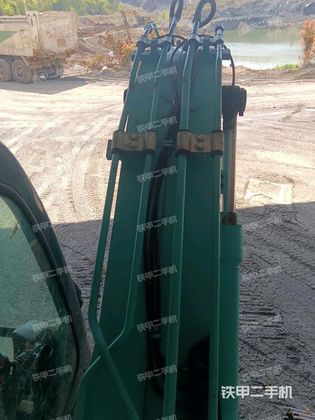 大臂背部俯視（工作和回轉(zhuǎn)裝置）