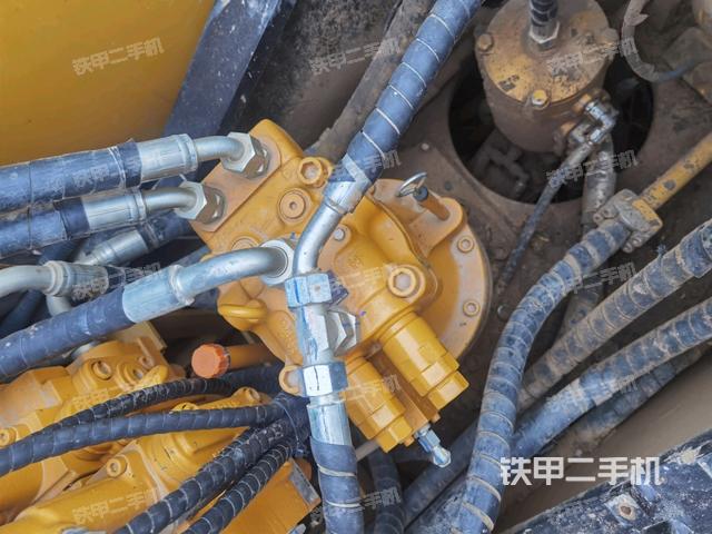 回轉(zhuǎn)馬達(dá)（上車部件）