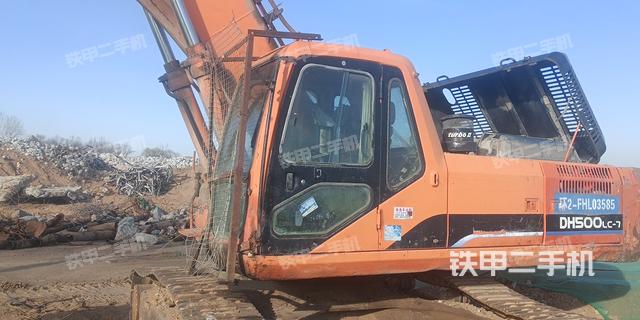 驾驶室整体（整机外观）