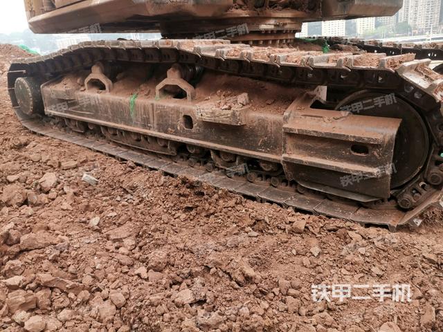 左側(cè)履帶整體?（行走機構(gòu)）