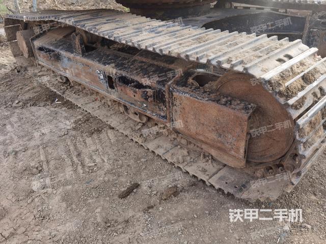 左側(cè)履帶整體?（行走機(jī)構(gòu)）