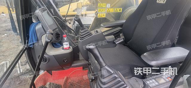 驾驶室整体（整机外观）