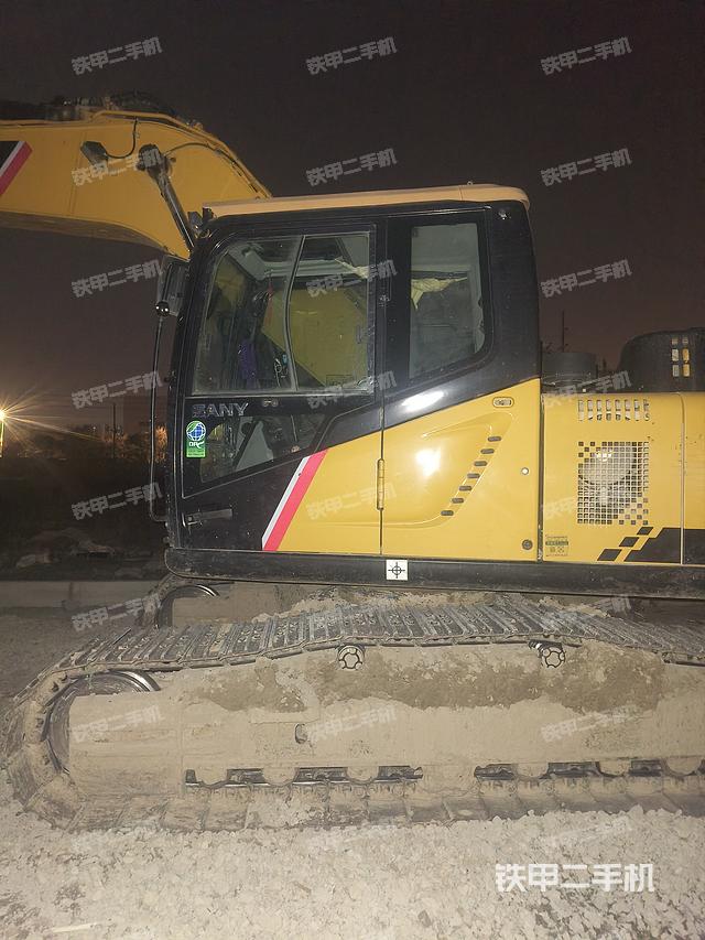 驾驶室整体（整机外观）