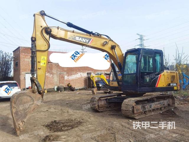 三一重工SY135C挖掘機(jī)