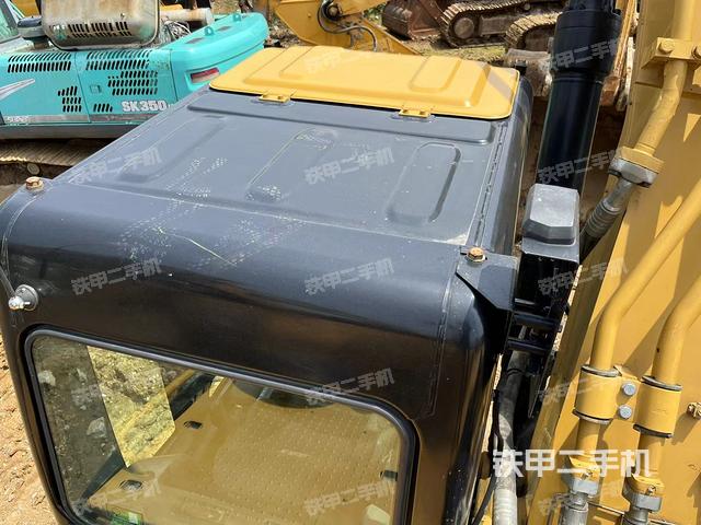 驾驶室顶部（整机外观）