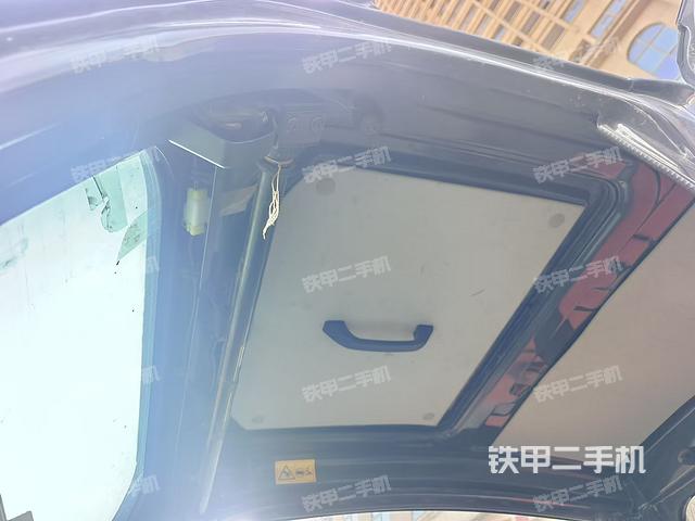 驾驶室整体（整机外观）