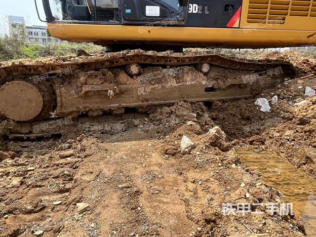 单侧履带整体（整机外观）