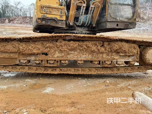 单侧履带整体（整机外观）