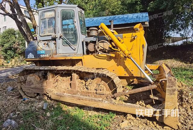 整机左侧（设备外观及核心部件）