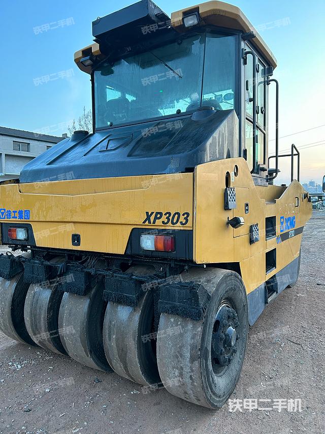 整机右后45°（设备外观及核心部件）