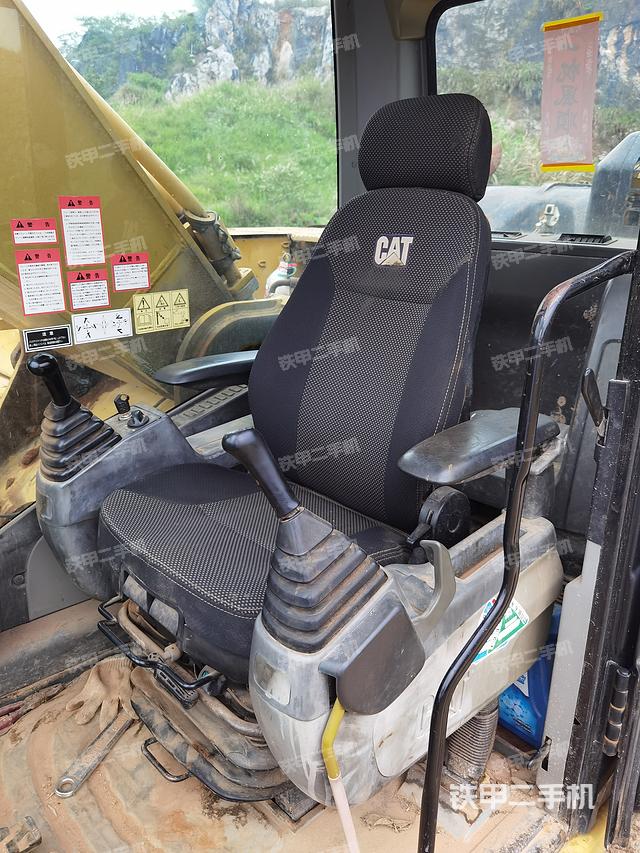 驾驶室整体（整机外观）