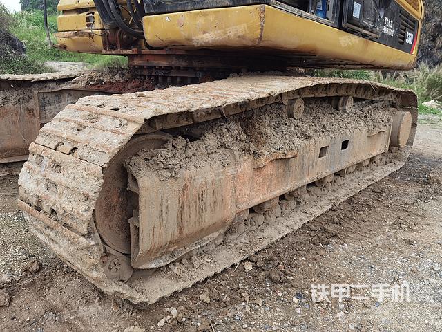 单侧履带整体（整机外观）