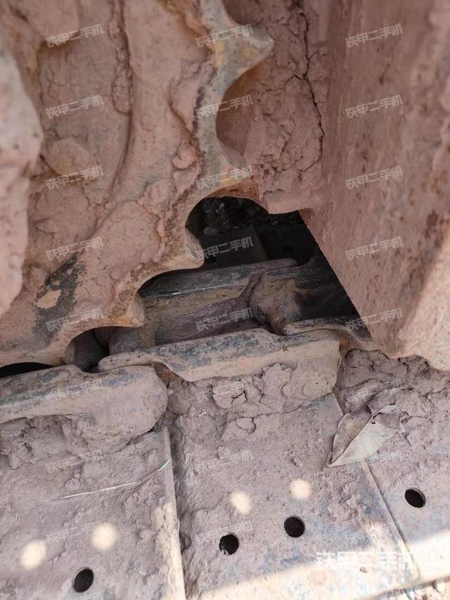 驾驶室顶部（整机外观）