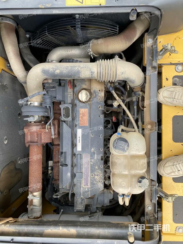 发动机整体俯视（整机外观）