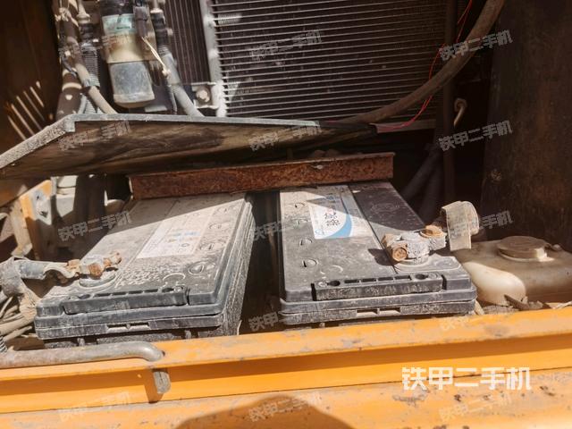 電瓶（大件艙室）