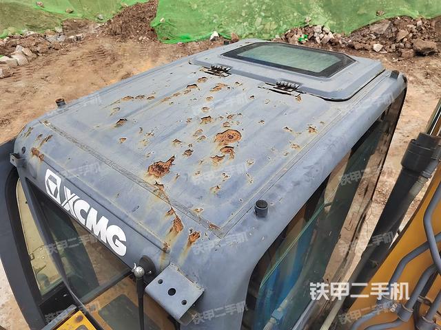 驾驶室顶部（整机外观）