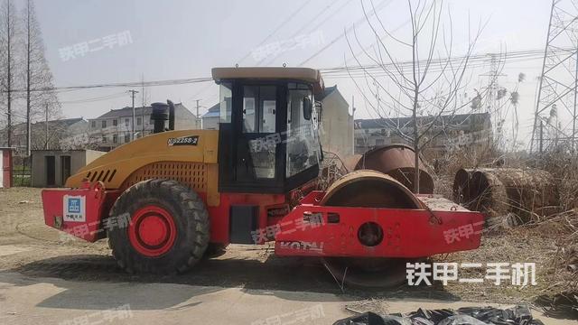 整机左侧（设备外观及核心部件）