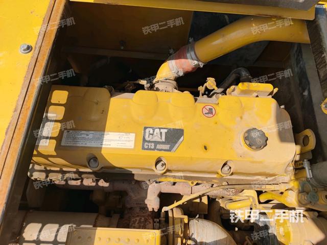 發(fā)動(dòng)機(jī)室（上車(chē)部件）