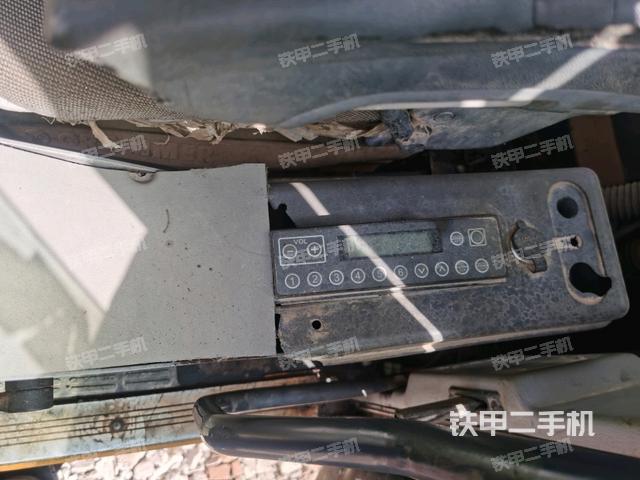 座椅右側控制臺/鑰匙門/油門/含右手柄（駕駛室部分）