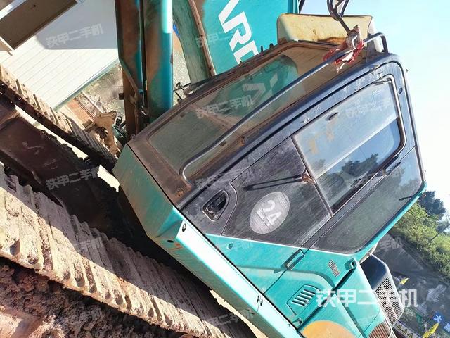 驾驶室整体（整机外观）