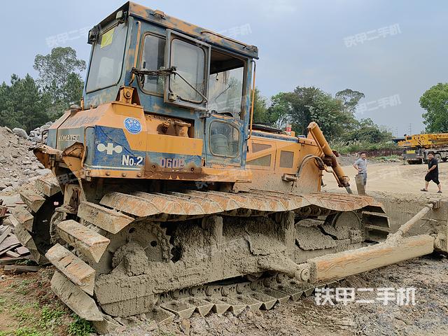 整机右后45°（设备外观及核心部件）