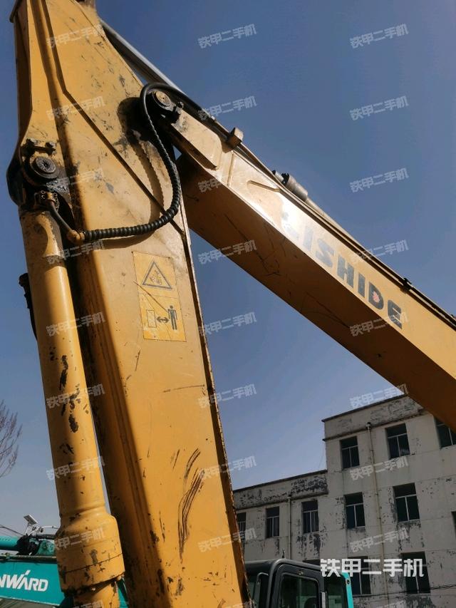 小臂整體右前(工作和回轉(zhuǎn)裝置) 小臂整體右前(工作和回轉(zhuǎn)裝置)