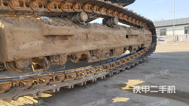 单侧履带整体（整机外观）