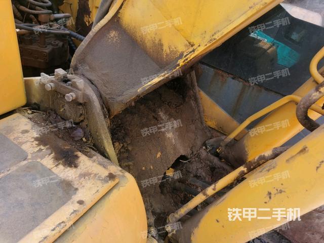 大臂根部?斜視(工作和回轉(zhuǎn)裝置) 大臂根部?斜視(工作和回轉(zhuǎn)裝置)