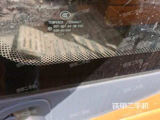 右側(cè)玻璃角標(biāo)(駕駛室部分) 右側(cè)玻璃角標(biāo)(駕駛室部分)