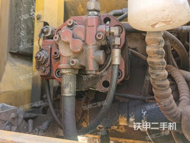 液壓泵斜45?左(大件艙室) 液壓泵斜45?左(大件艙室)