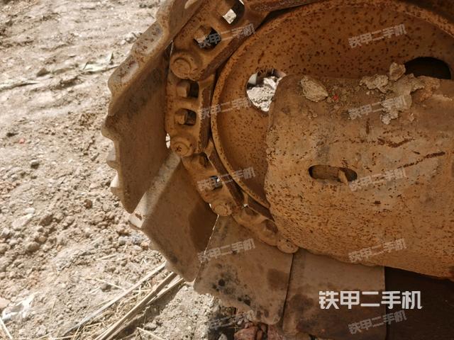 右驅動輪（行走機構）