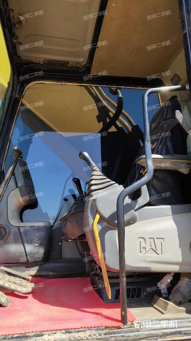 驾驶室整体（整机外观）