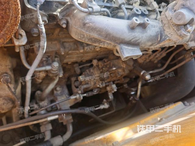 氣門室蓋螺絲特寫（上車部件）