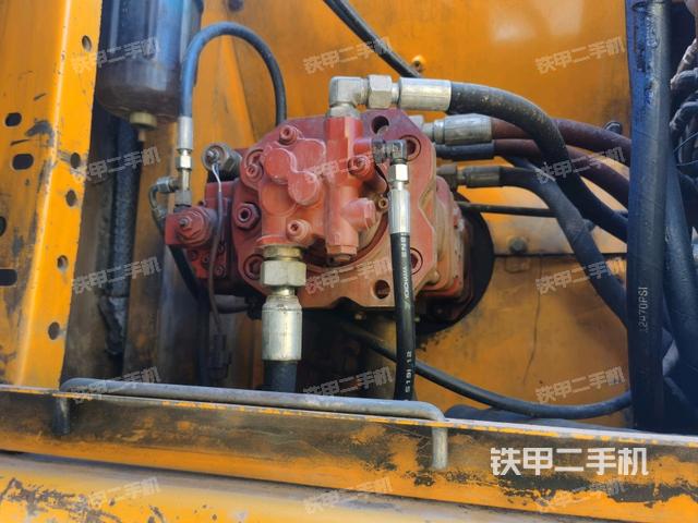 液壓泵斜45?右（大件艙室）