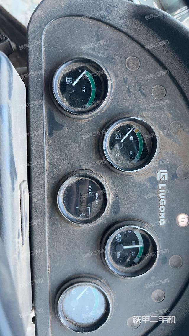 驾驶室操作台（整机外观及大件）