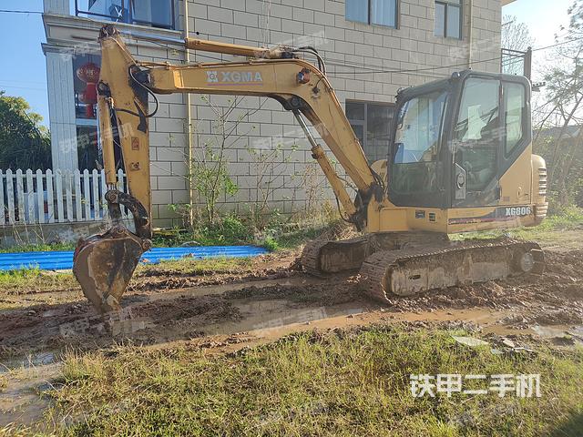 厦工XG806挖掘机