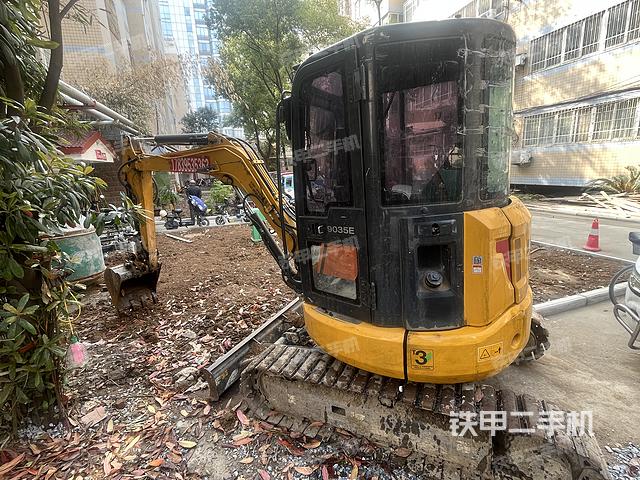 柳工CLG9035E挖掘机